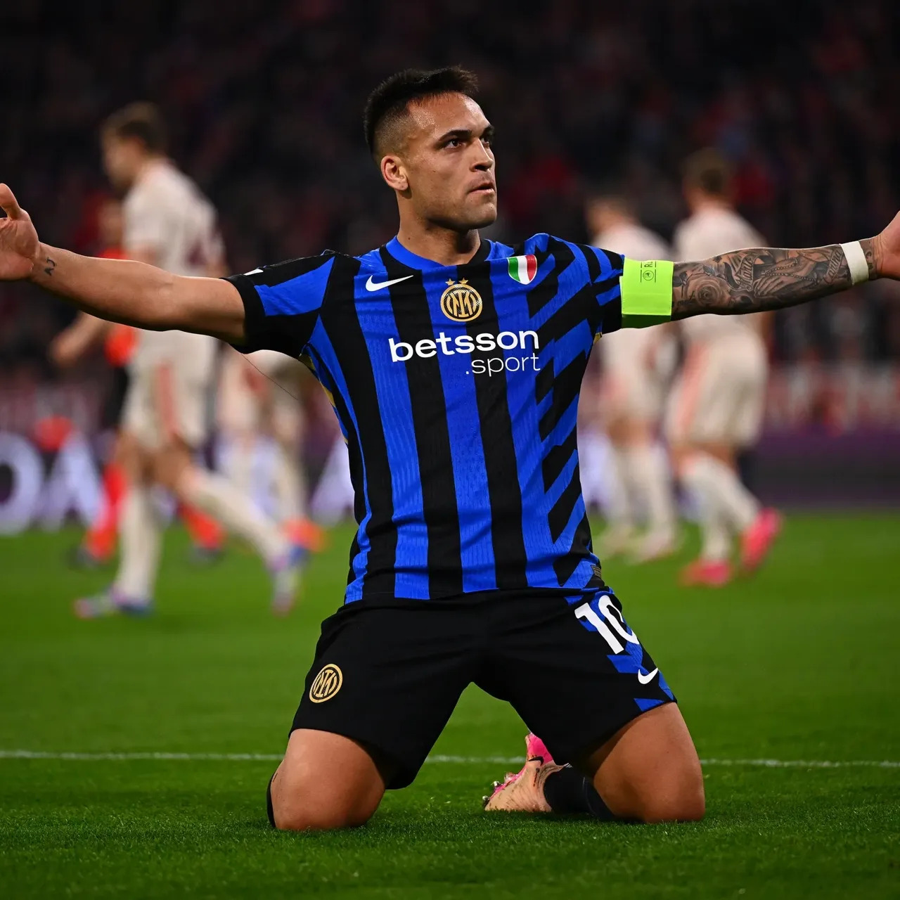 转折点!国际米兰再遭质疑,意大利杯赛前攻防权衡,质疑声仍在,训练强度明显提升(意大利杯国际米兰vs乌迪内斯) 转折点!国际米兰再遭质疑,意大利杯赛前攻防权衡,质疑声仍在,训练强度明显提升(意大利杯国际米兰vs乌迪内斯)