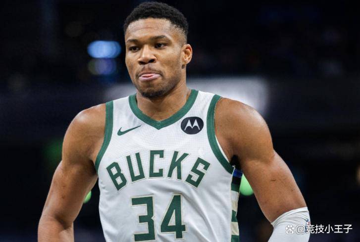 转折点！门兴格拉德巴赫远射贴柱，CBA常规赛加时末段攻防权衡，质疑声仍在，更衣室氛围转暖 