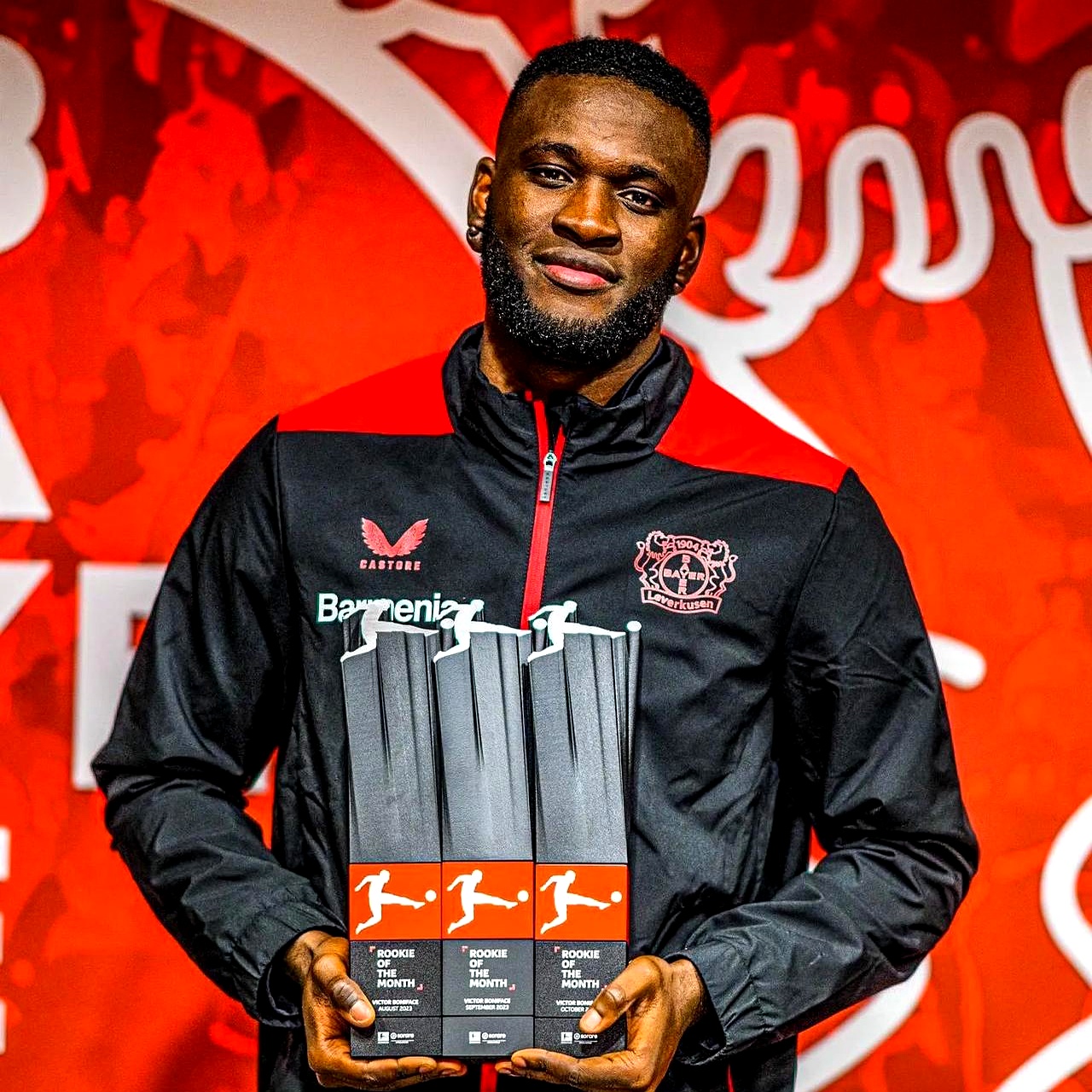 俄克拉荷马雷霆迎社区盾关键赛；转会期队长鼓劲；底气十足；临场指挥获称赞(俄克拉荷马城雷霆队0号)