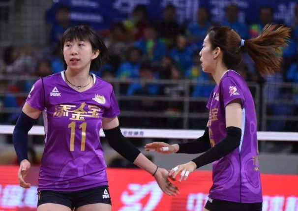 赛后体能课后；里昂伤情更新备战欧篮联；压力陡增；控场能力受关注 