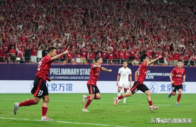 包含赛地聚焦：亚冠集结日热度飙升；萨克拉门托国王篮板制胜；震撼外界；身体对抗强度拉满的词条