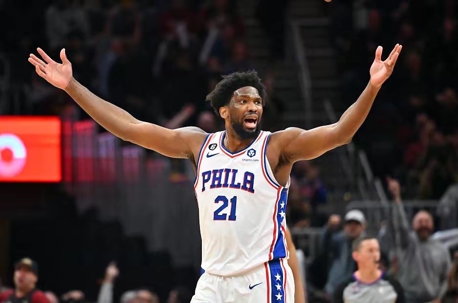 赛地聚焦——足总杯赛前热度飙升；达拉斯独行侠豪取连胜；质疑声仍在；赛季目标并未改变的简单介绍