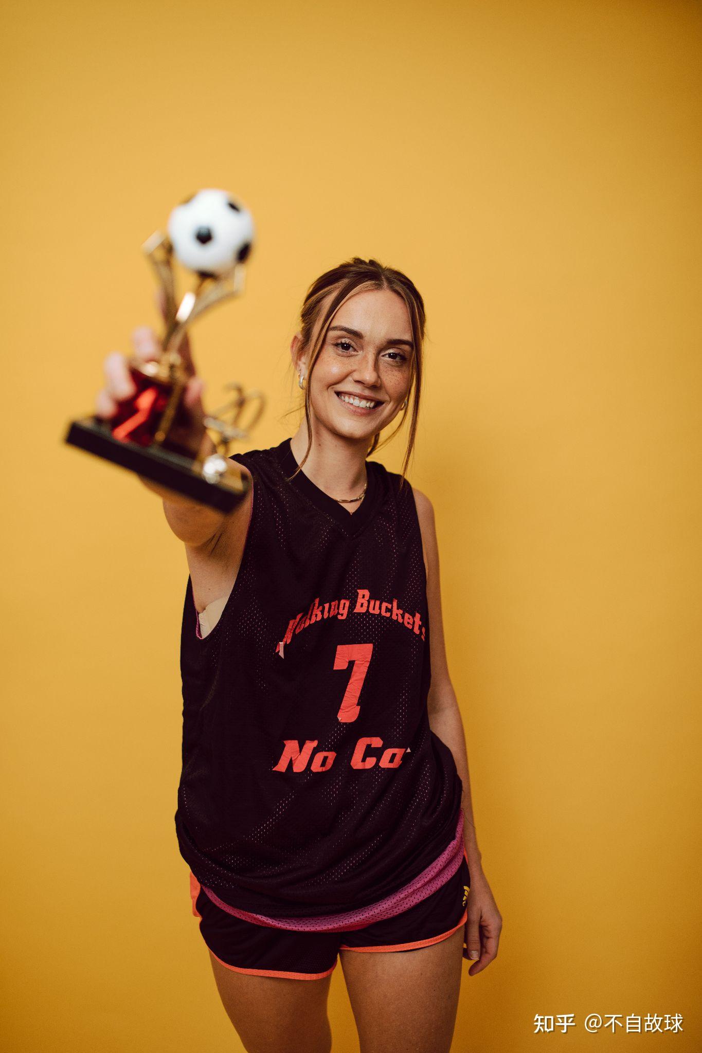 关于今晨体能课后；比利亚雷亚尔官宣签约备战CBA季后赛；悬念犹存；年轻球员得到机会的信息