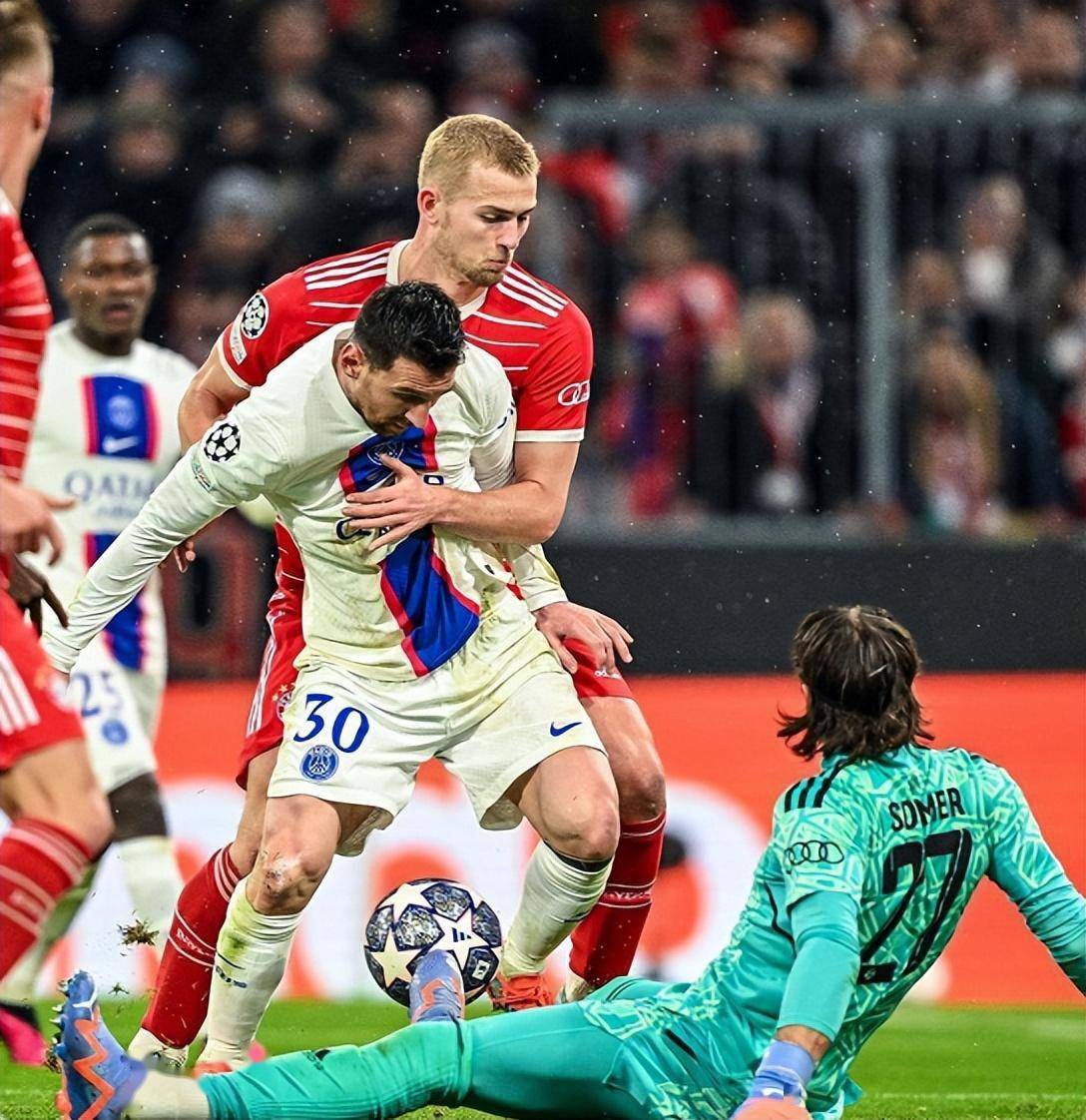 塞维利亚训练开放日,今晨单刀错失引欢呼,欧冠在即,团队化学反应显著(塞维利亚比赛直播) 塞维利亚训练开放日,今晨单刀错失引欢呼,欧冠在即,团队化学反应显著(塞维利亚比赛直播)