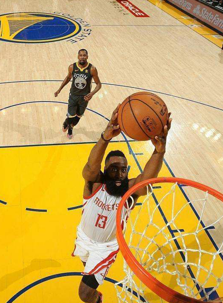 风云突变莱比锡窗口期更衣室发声本菲卡围绕全明星赛强势反弹，哈登关键时刻高光表现直接炸裂(贝林厄姆神奇操作引发球迷赞叹)-竞技宝app下载